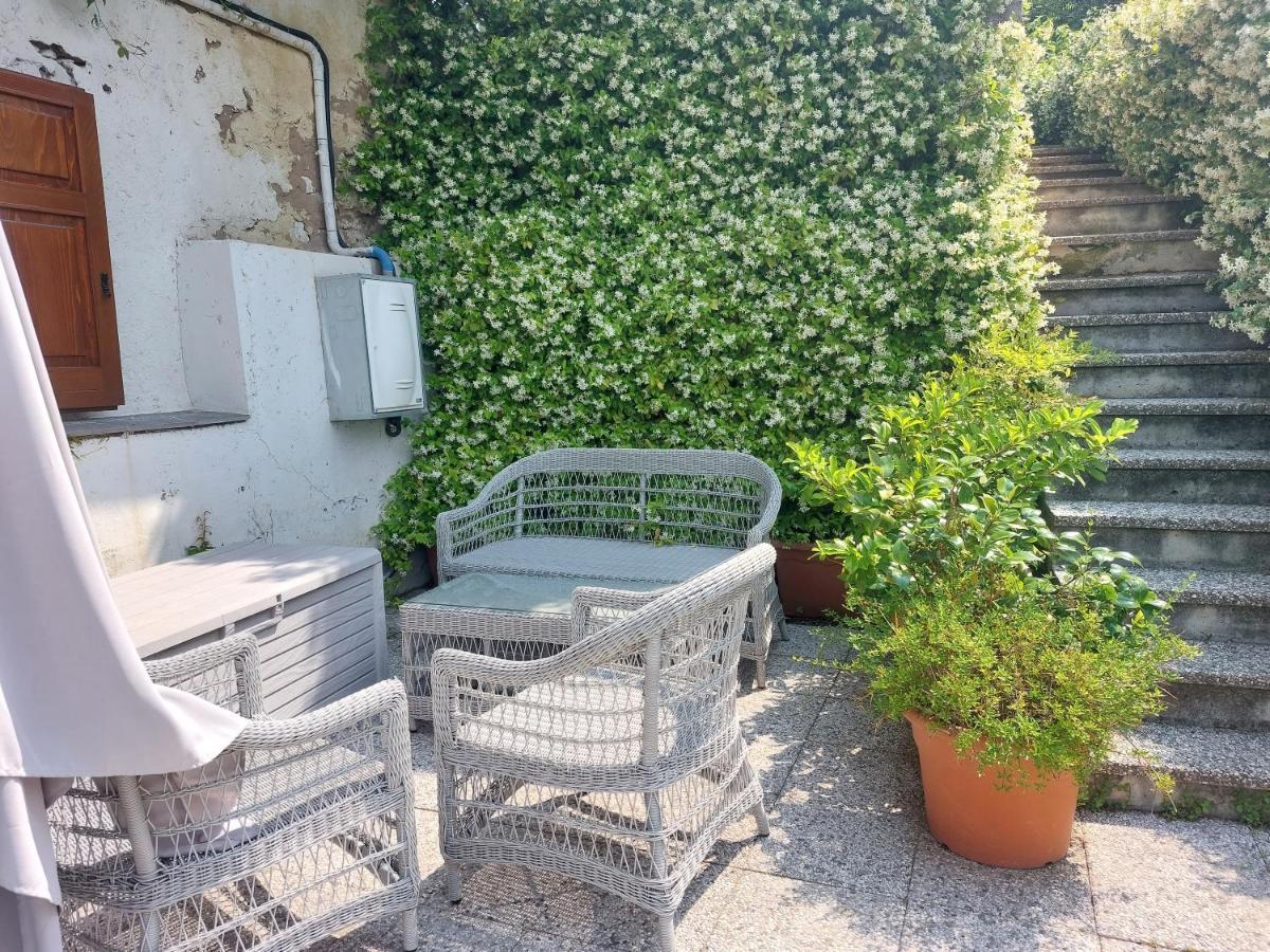 Cottage Lavanda E Rosmarino ラヴィース エクステリア 写真