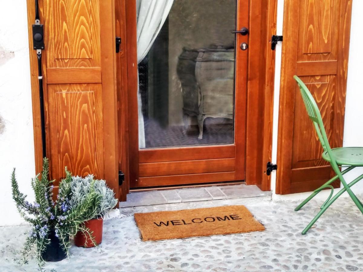 Cottage Lavanda E Rosmarino ラヴィース エクステリア 写真